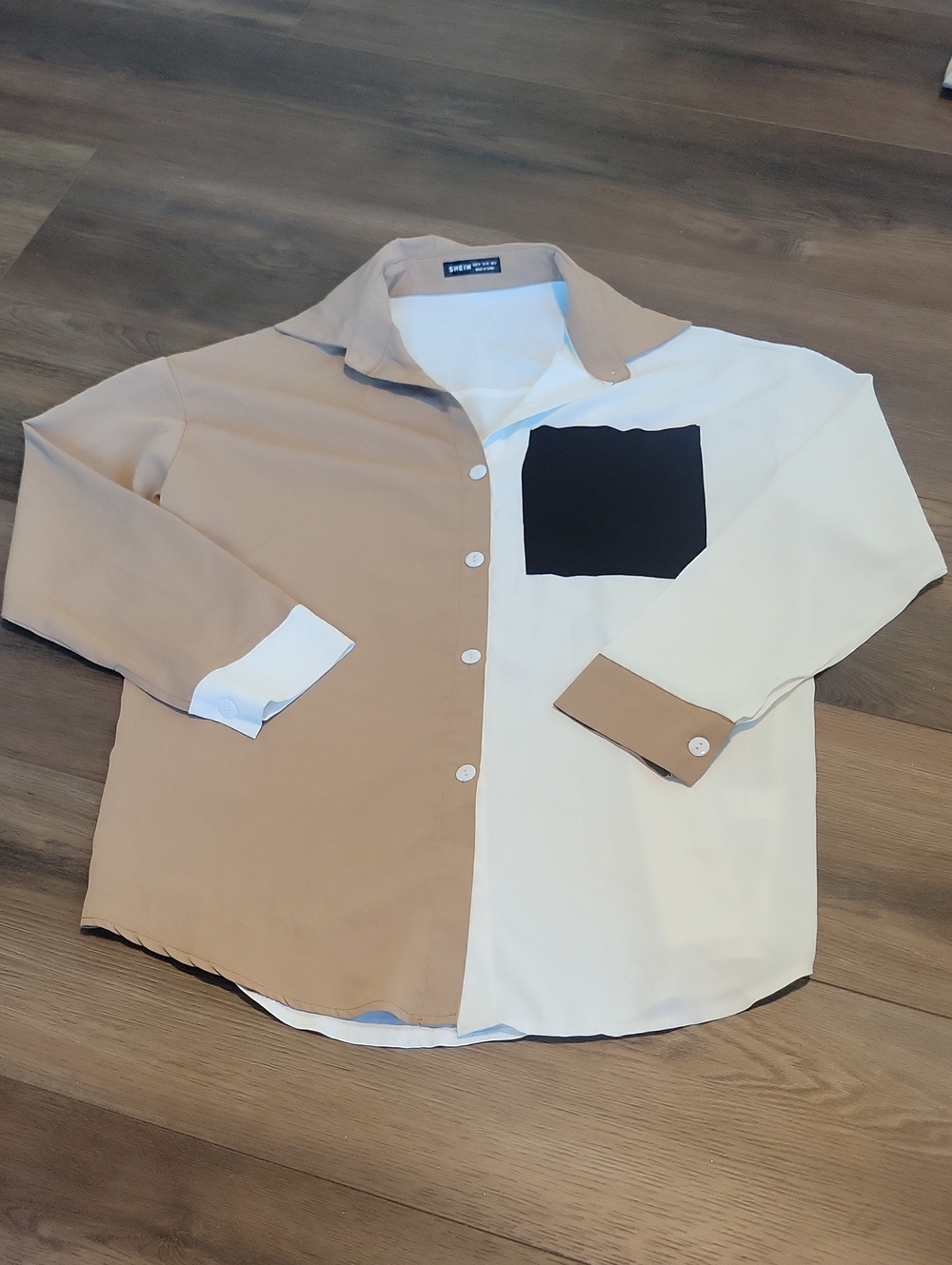 SHEIN Beige White Colorblock Button-Down Shirt with Black Pocket
